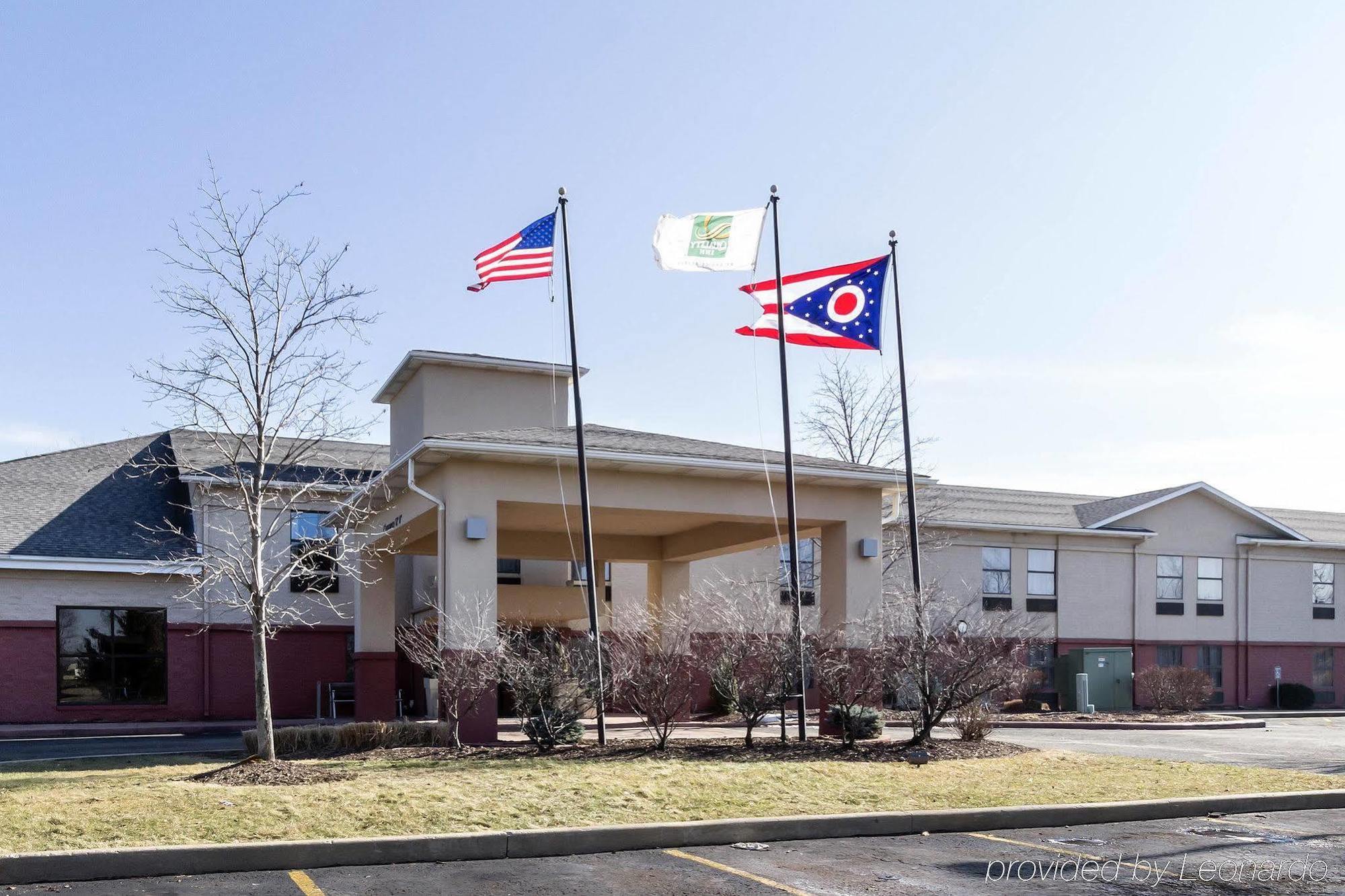 Quality Inn & Suites Oakwood Village - Cleveland South Exterior foto